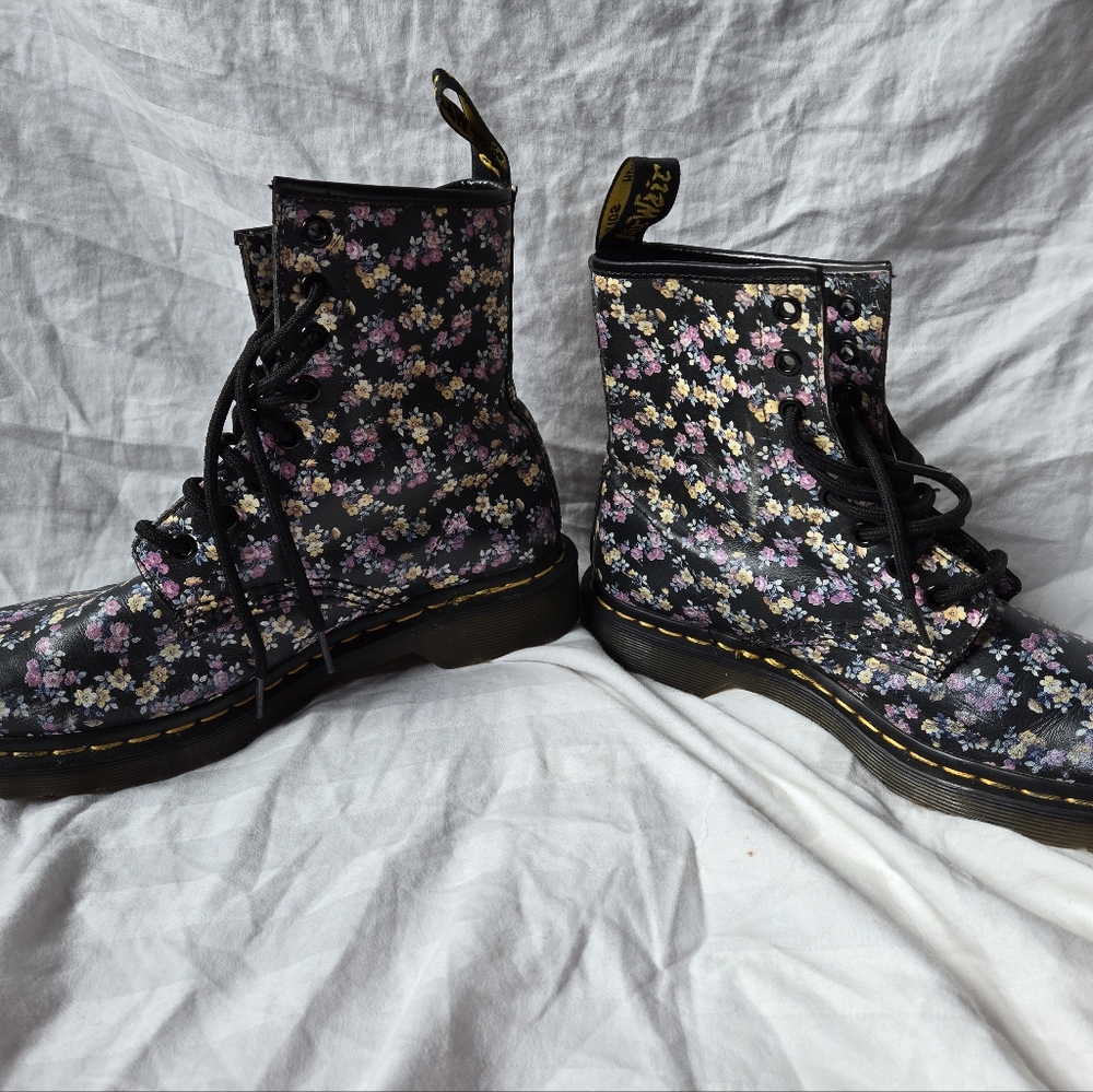 Dr. Marten's Womens Floral Boots - Picture 5 of 10